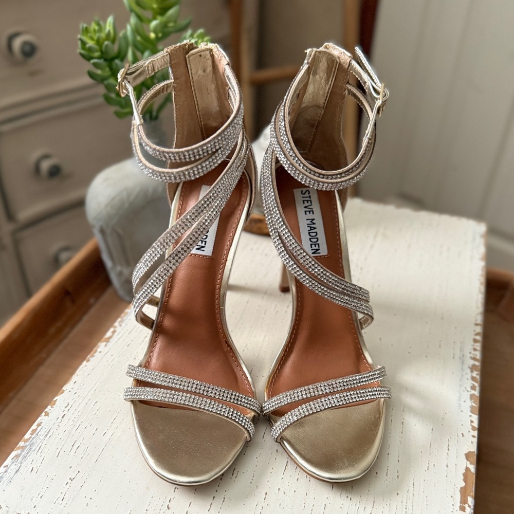 Steven Madden Fiffi Embellished Heels - Picture 2 of 11